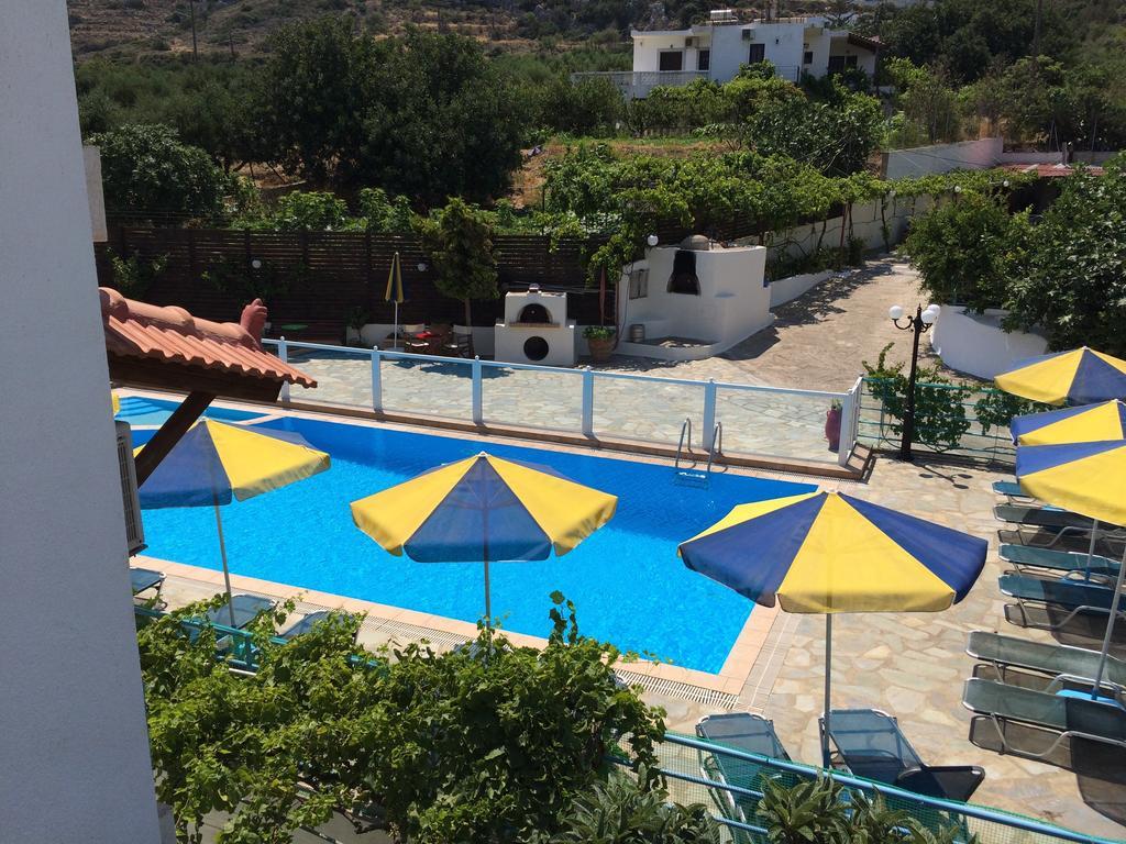 Stavros Apartments Istro Exterior photo